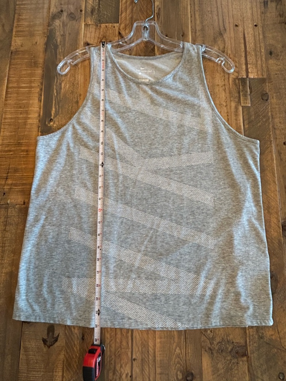 Nike Women’s DryFit Tank Top
Sz Large
Gray